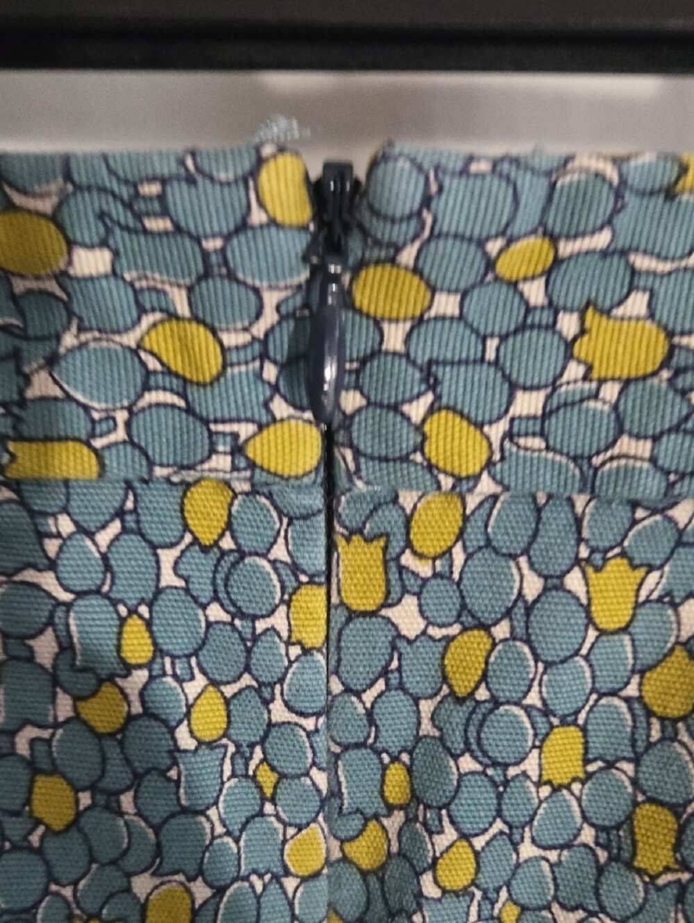 Talbots Teal Mini Skirt with Yellow Accents. - Picture 6 of 11